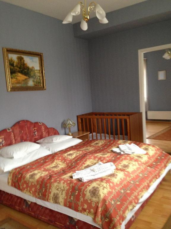 Hotel Arany Trofea Eger Habitación foto