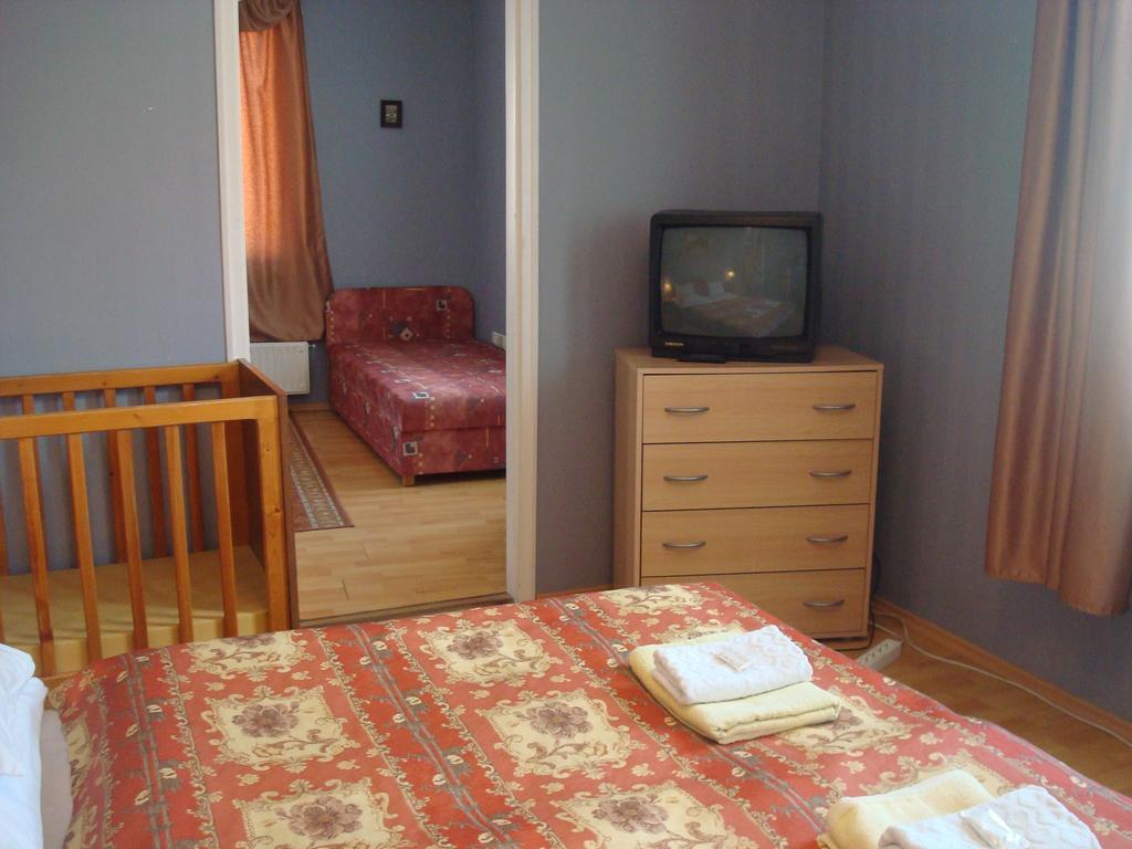 Hotel Arany Trofea Eger Habitación foto